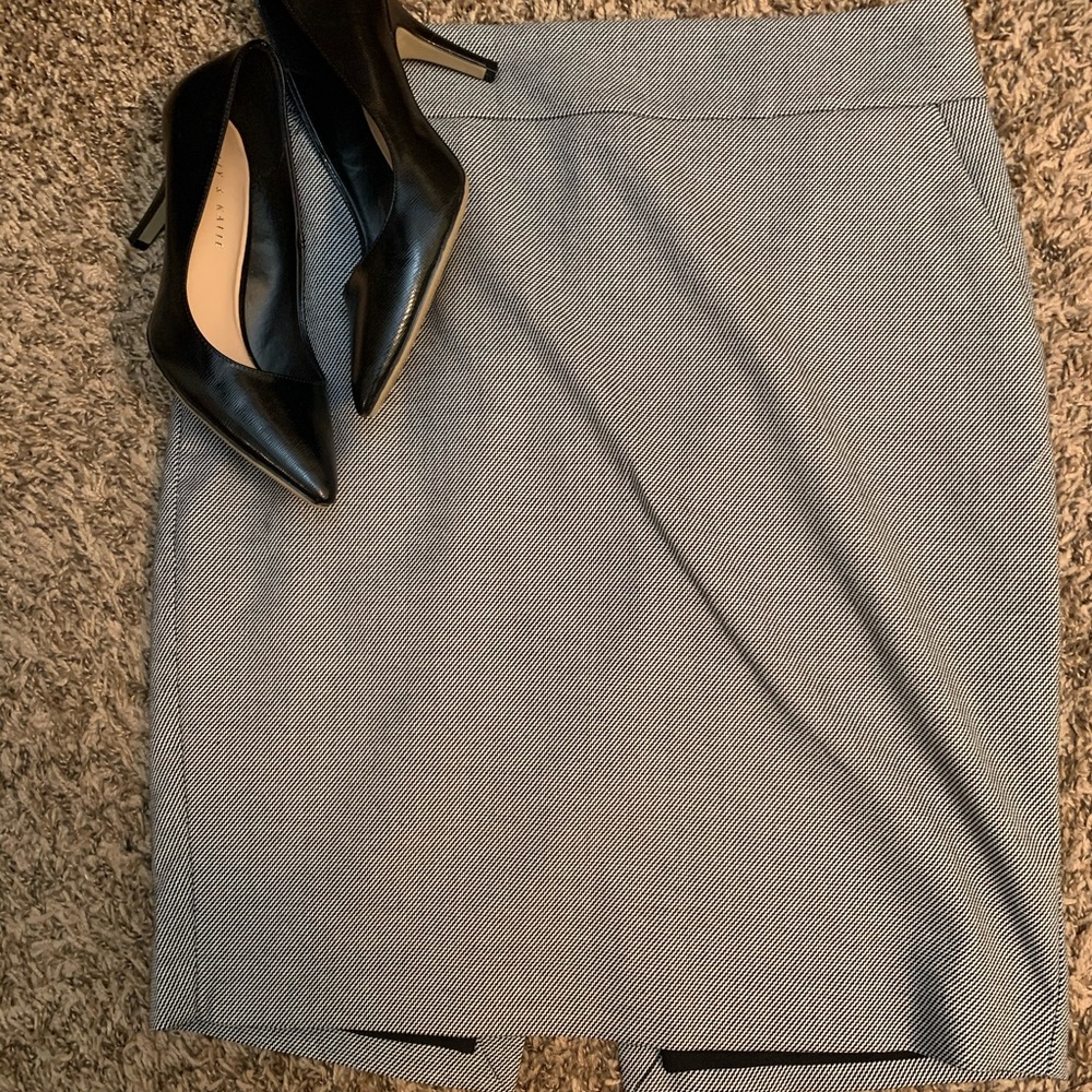 Express Heathered Gray Pencil Skirt 💫